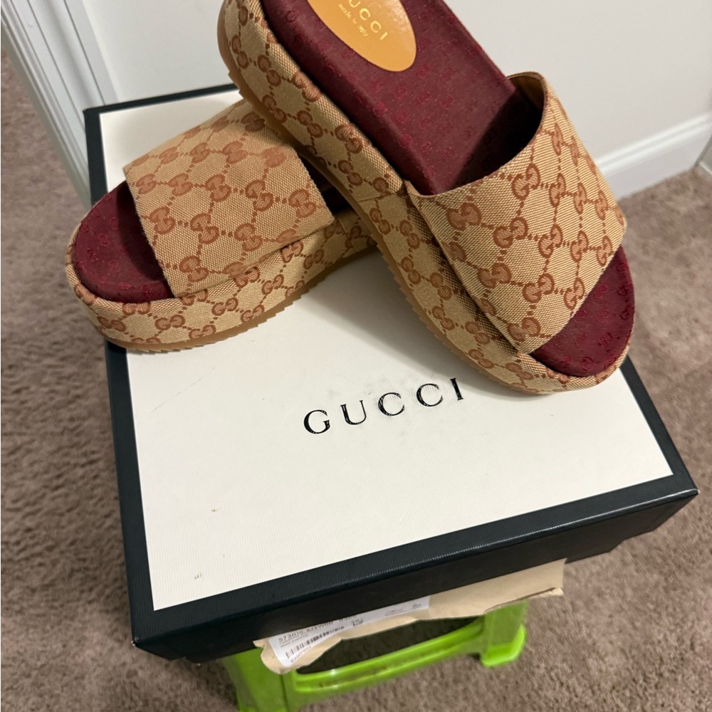 Brand new Gucci  Beige Ruggine platform shoe size 38 1/2